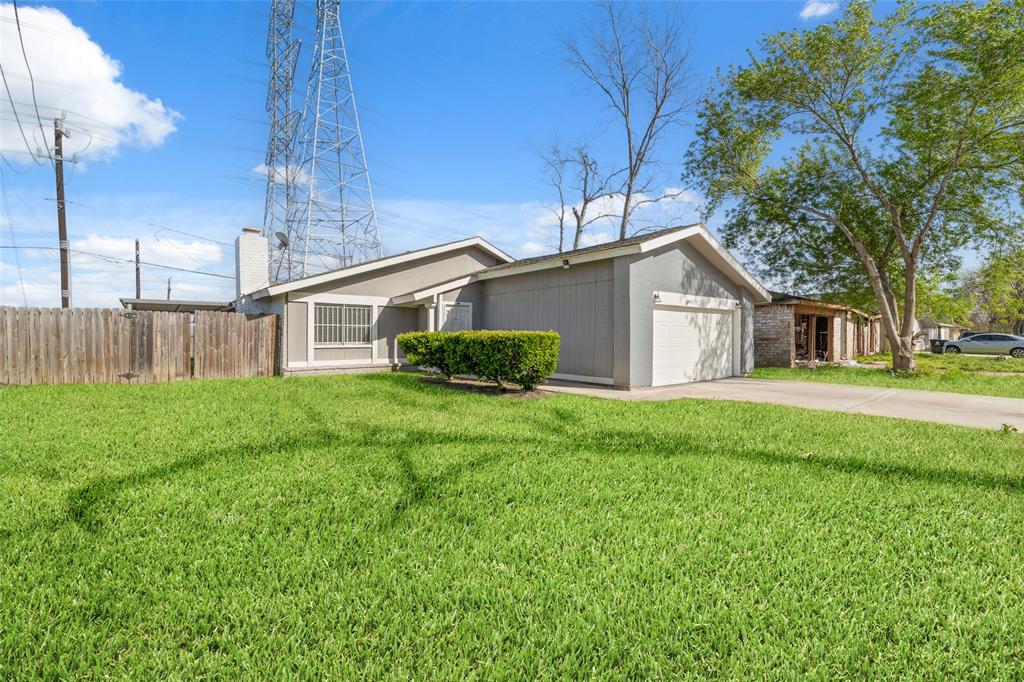 7627 Belle Park Dr