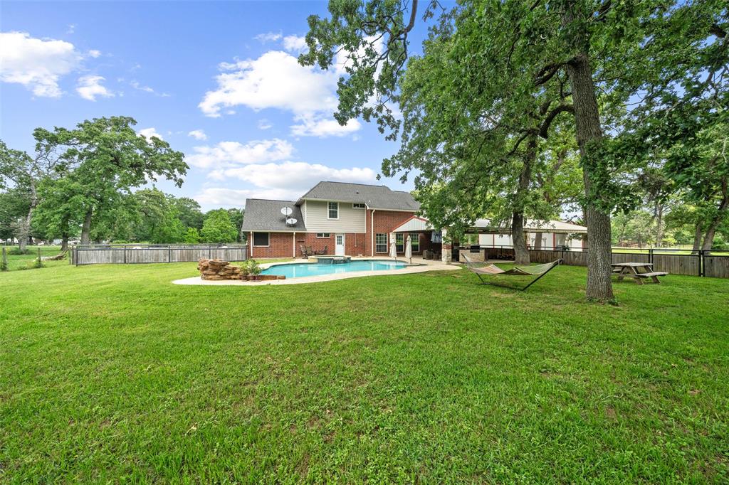 996 Scroggins Lane, Waller, Texas image 32