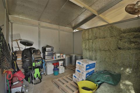 listing image 42