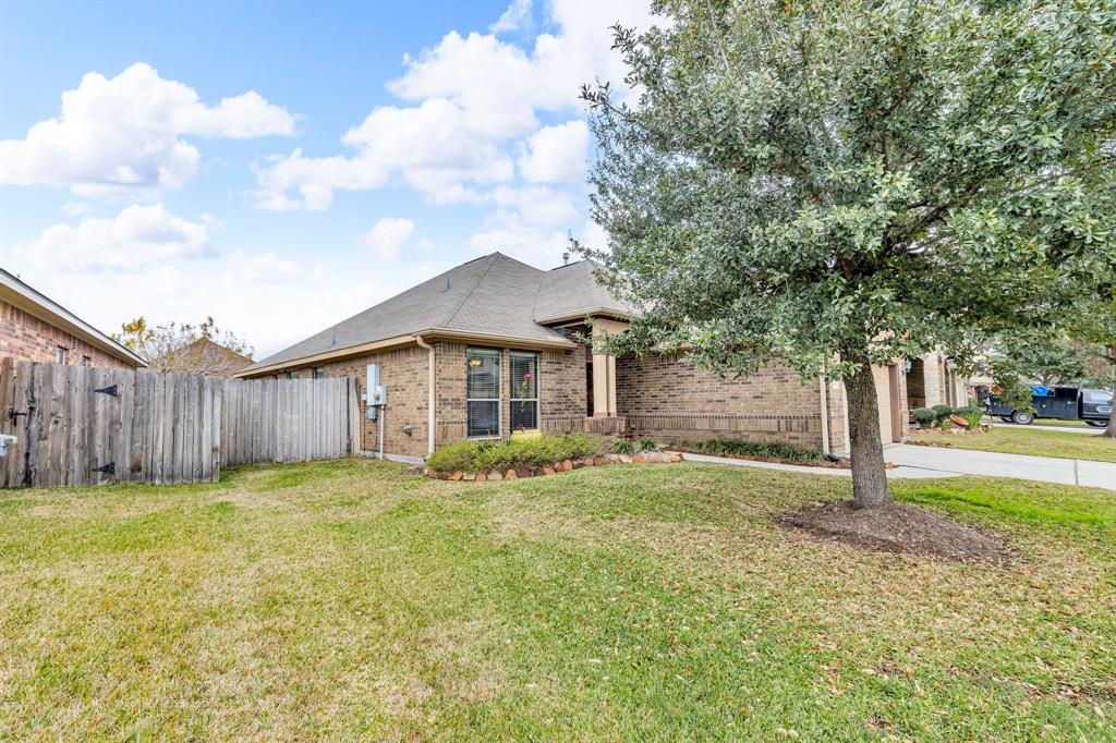 9918 Blissfull Valley Lane, Tomball, Texas image 2