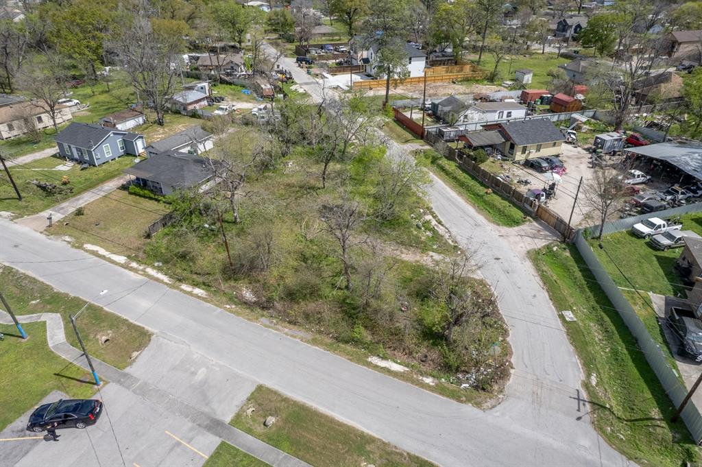 property-search 4 8502 Shady Drive