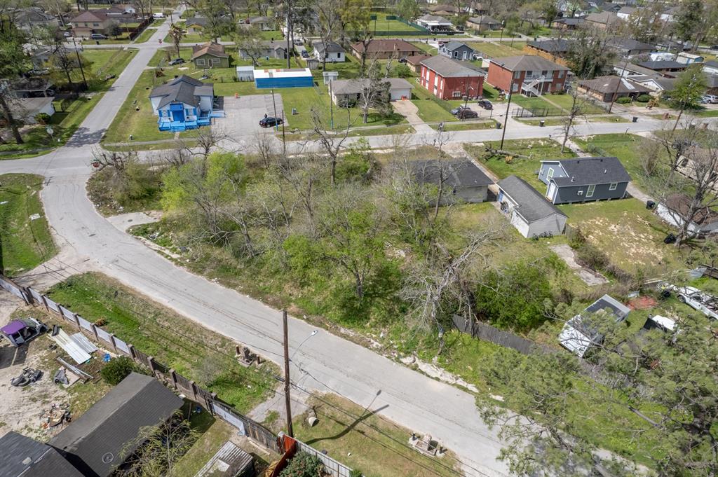 property-search 2 8502 Shady Drive