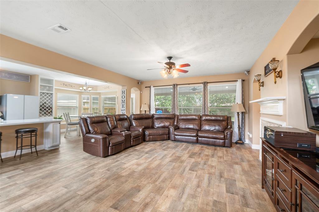 18511 Red Sails Pass Pass, Humble, Texas image 13