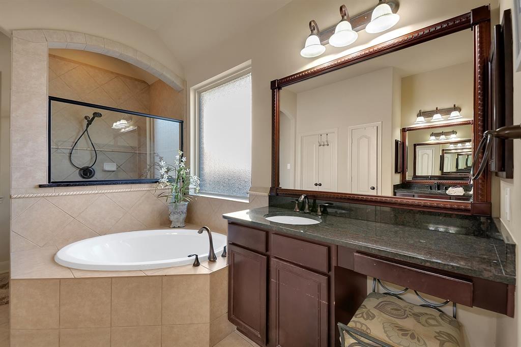 18 Homed Lark Place, Spring, Texas image 16
