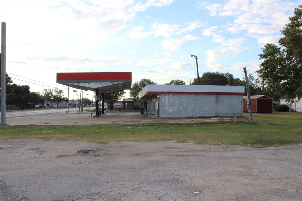 1101 N Mechanic Street, El Campo, Texas image 4