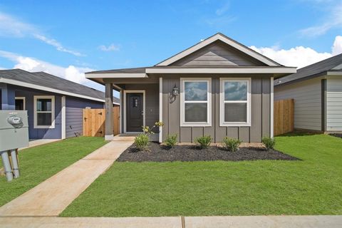 Photo of 12335 Sword Point Court, Willis, TX 77378 (MLS # 87327935)