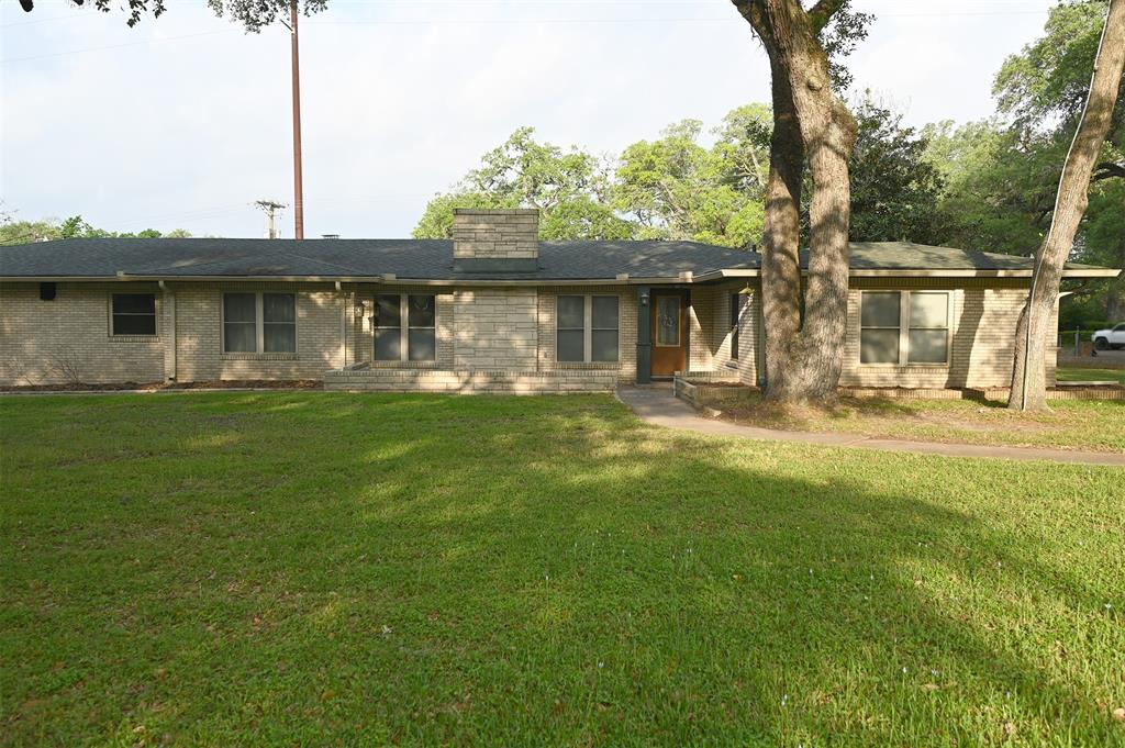 1013 Quail Lane, Eagle Lake, Texas image 8