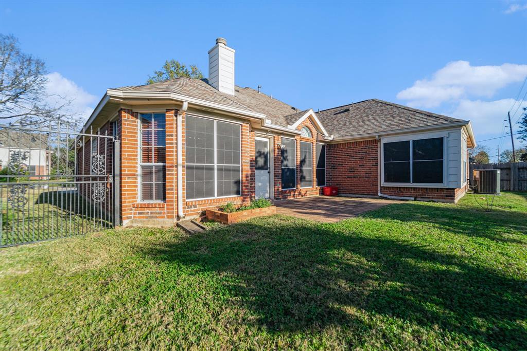 1115 Pine Walk Trail, Spring, Texas image 36