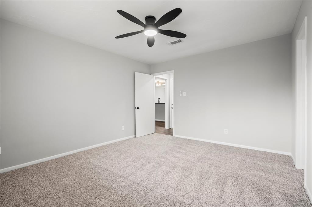 1707 Carol Lee Lane, Conroe, Texas image 13