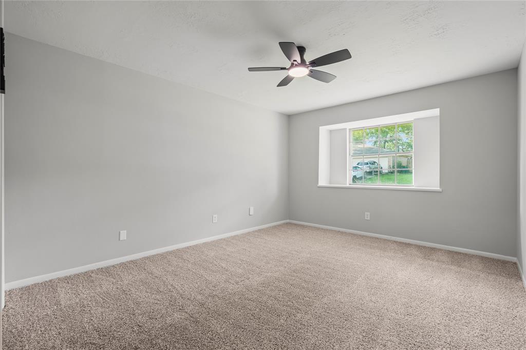 1707 Carol Lee Lane, Conroe, Texas image 17