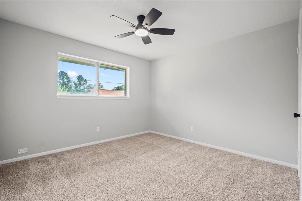 1707 Carol Lee Lane, Conroe, Texas image 19
