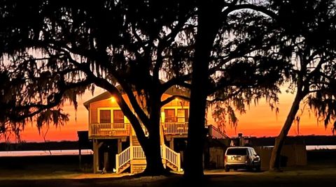 A home in Angleton