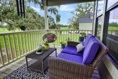 A home in Angleton