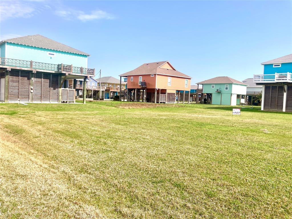 880 / 878 Palmetto Drive, Crystal Beach, Texas image 3
