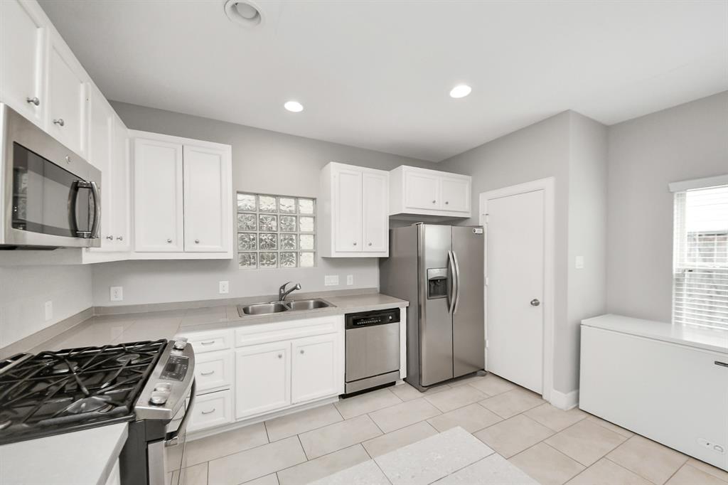 3718 Main Poplar Drive, Houston, Texas image 16