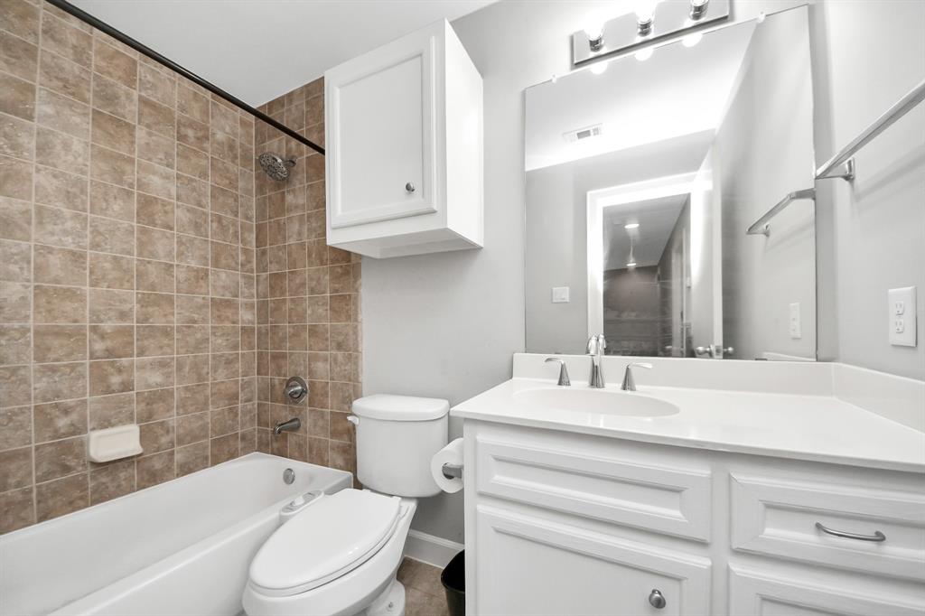3718 Main Poplar Drive, Houston, Texas image 33