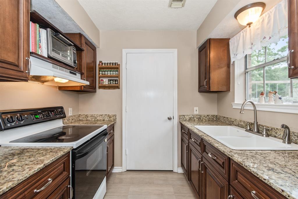 245 Greenbriar Drive, Magnolia, Texas image 16