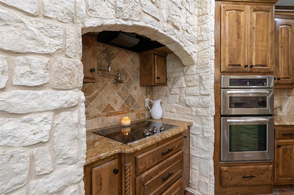 115 Saint Annes Drive, Mabank, Texas image 14