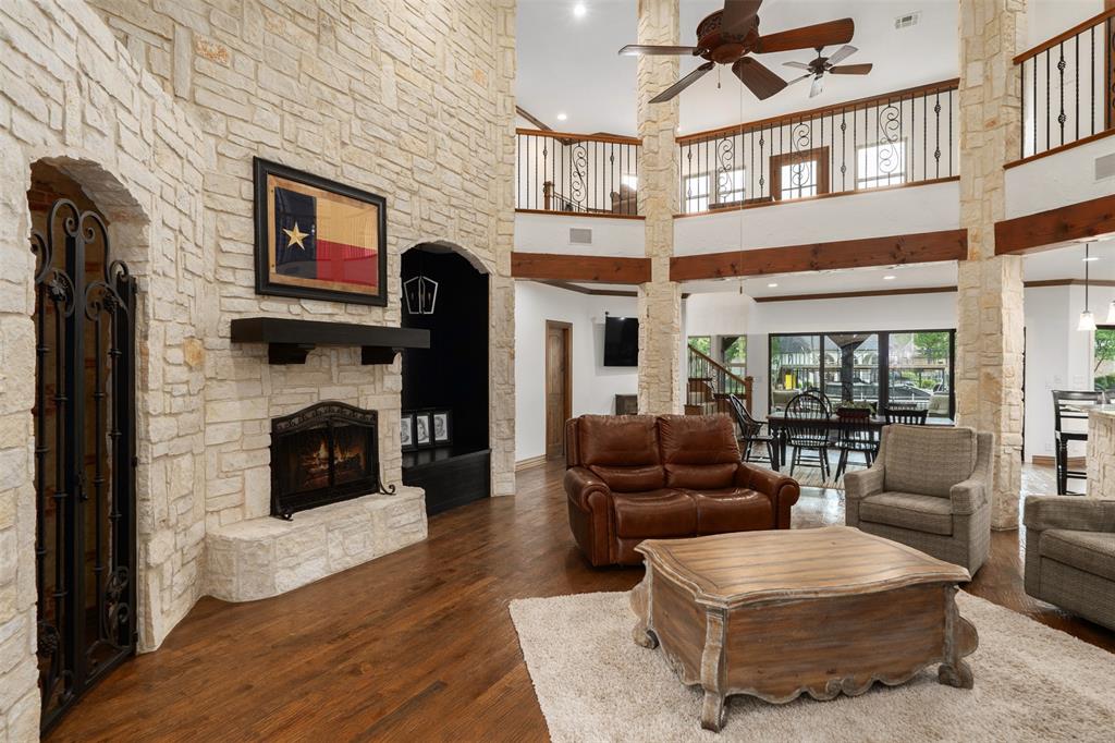 115 Saint Annes Drive, Mabank, Texas image 3