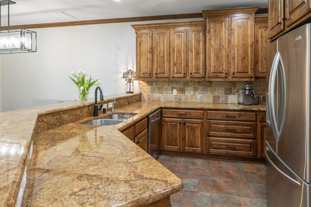 115 Saint Annes Drive, Mabank, Texas image 15