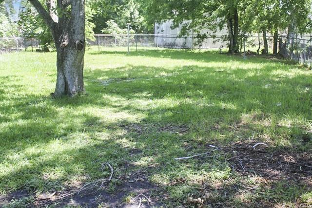 1723 Avenue B, Danbury, Texas image 7