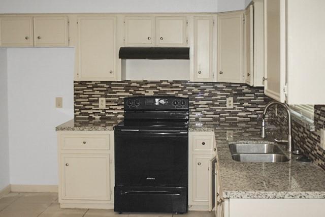 1723 Avenue B, Danbury, Texas image 3