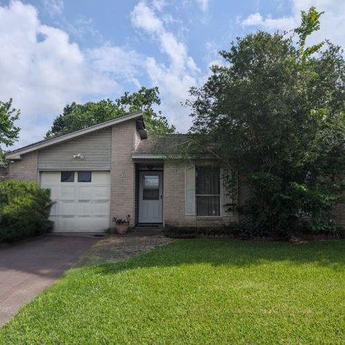 2533 Knoxville Drive, League City, Texas image 1