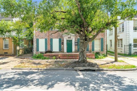 Photo of 1939 Richmond Avenue #2, Houston, TX 77098 (MLS # 27310315) Photo of 1939 Richmond Avenue #2, Houston, TX 77098 (MLS # 27310315)