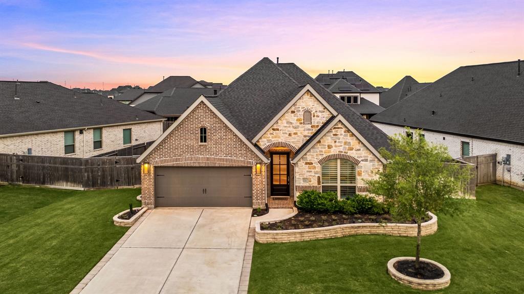 4107 Maple Glen Drive, Fulshear, Texas image 1