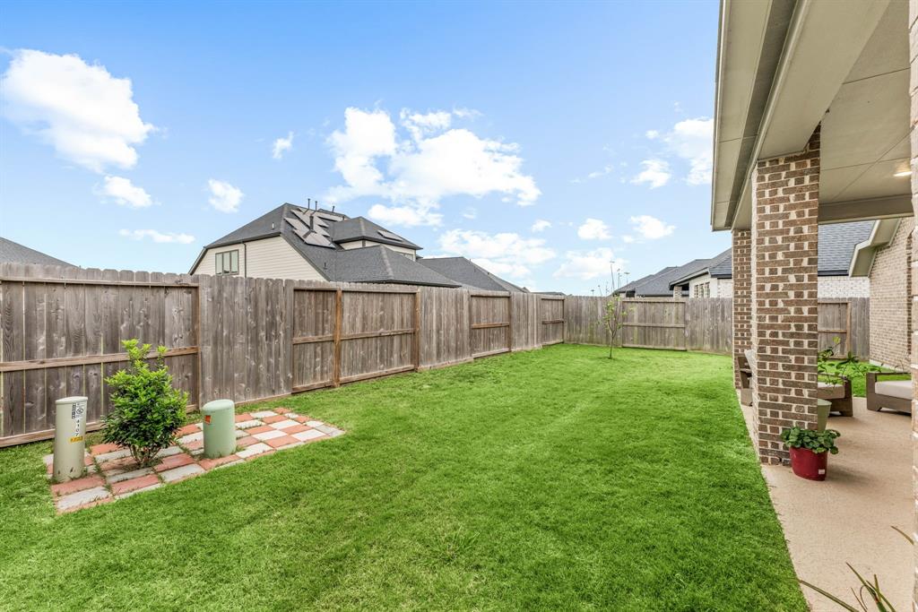 4107 Maple Glen Drive, Fulshear, Texas image 19