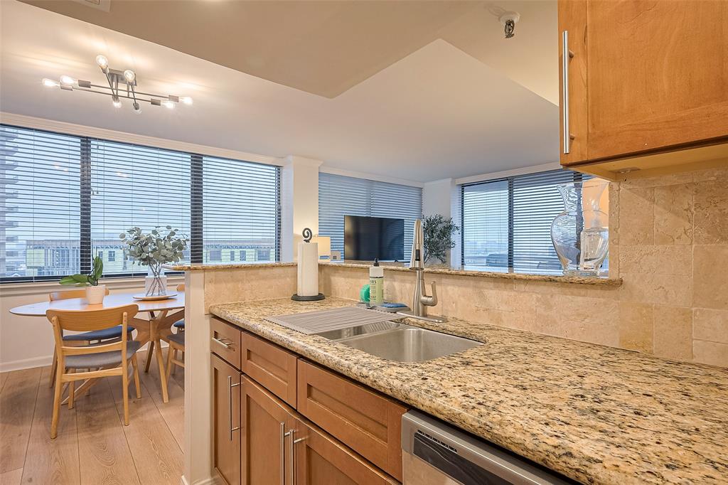 3525 Sage Road #1004, Houston, Texas image 17