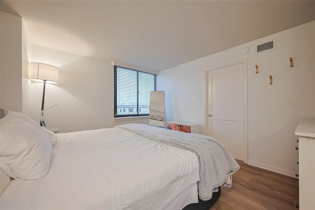 3525 Sage Road #1004, Houston, Texas image 23