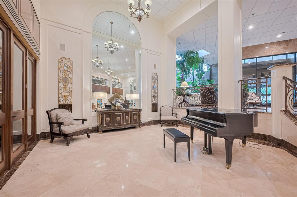 3525 Sage Road #1004, Houston, Texas image 38