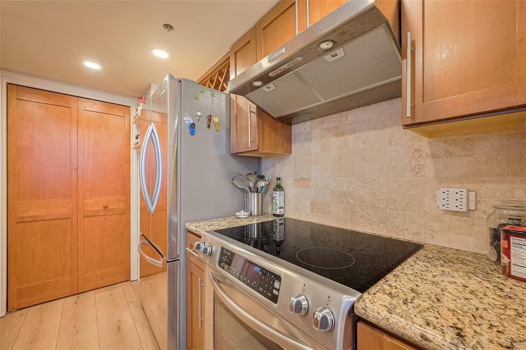3525 Sage Road #1004, Houston, Texas image 16