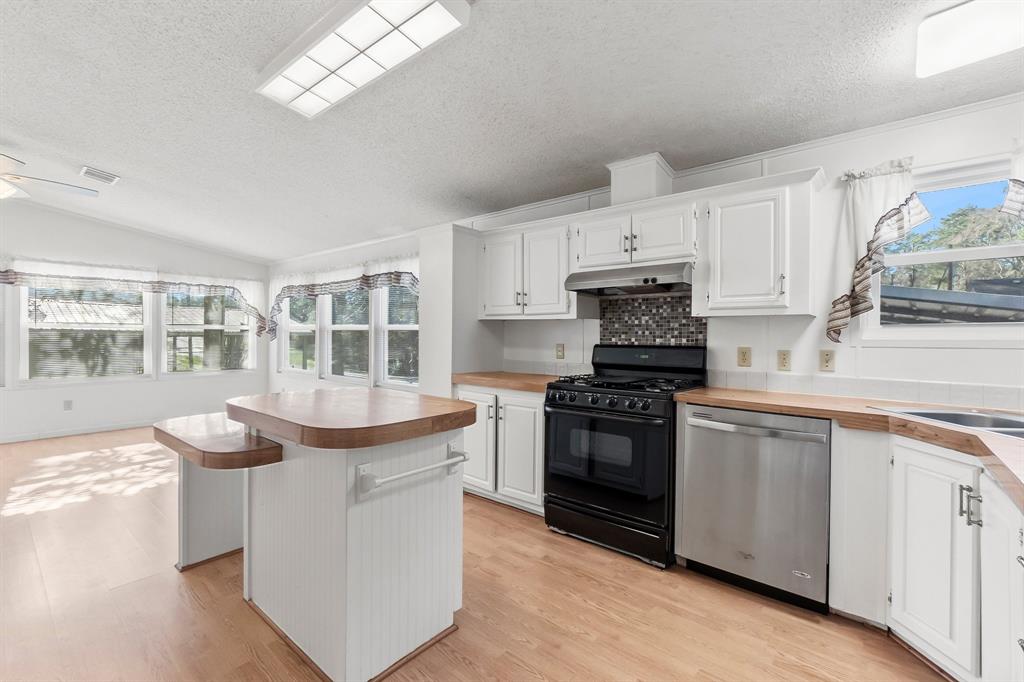 326 Plum Tree, Livingston, Texas image 15