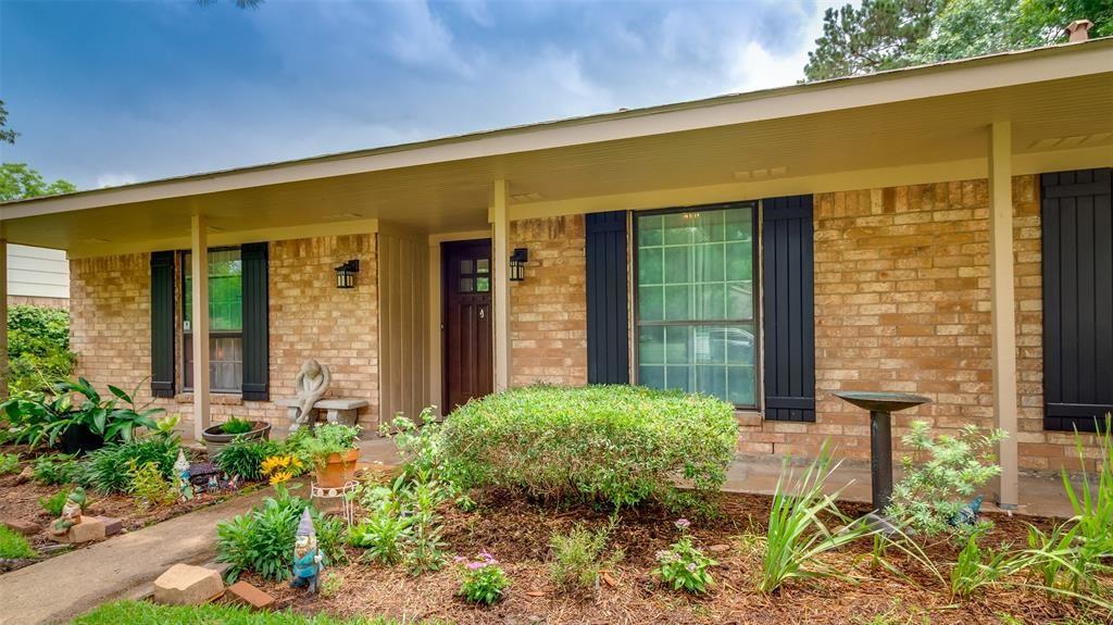 4723 Lost Oak Drive, Spring, Texas image 2