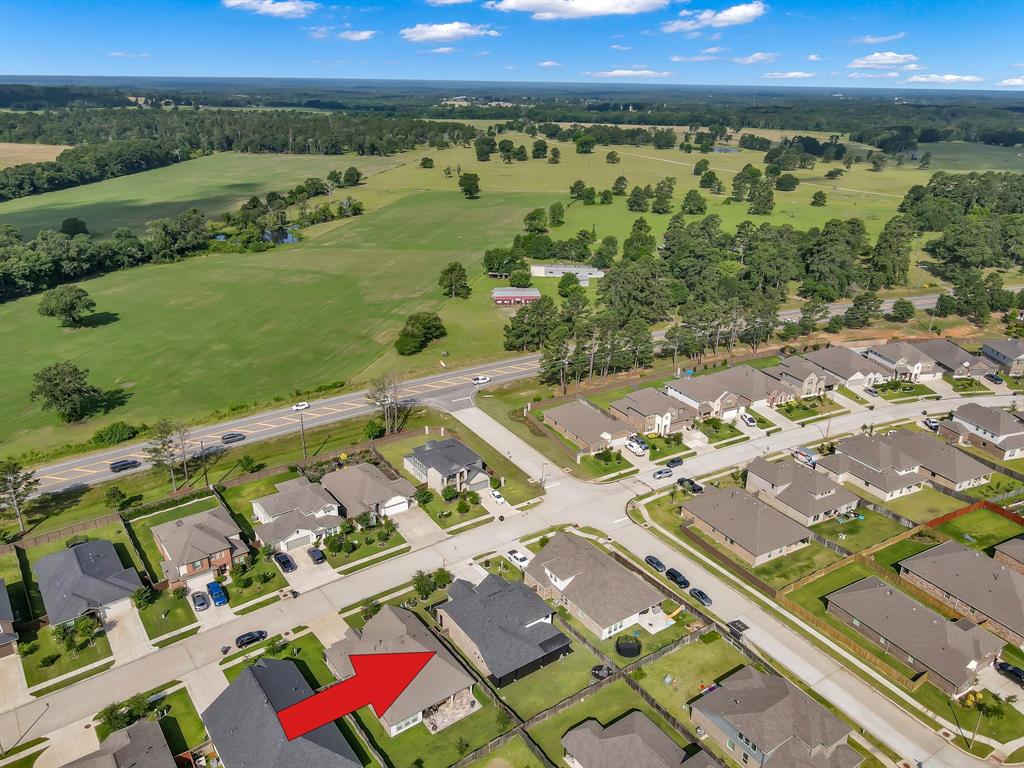20142 Bushwick Falls Drive, Montgomery, Texas image 38