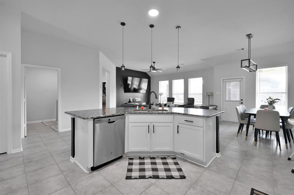 20142 Bushwick Falls Drive, Montgomery, Texas image 10