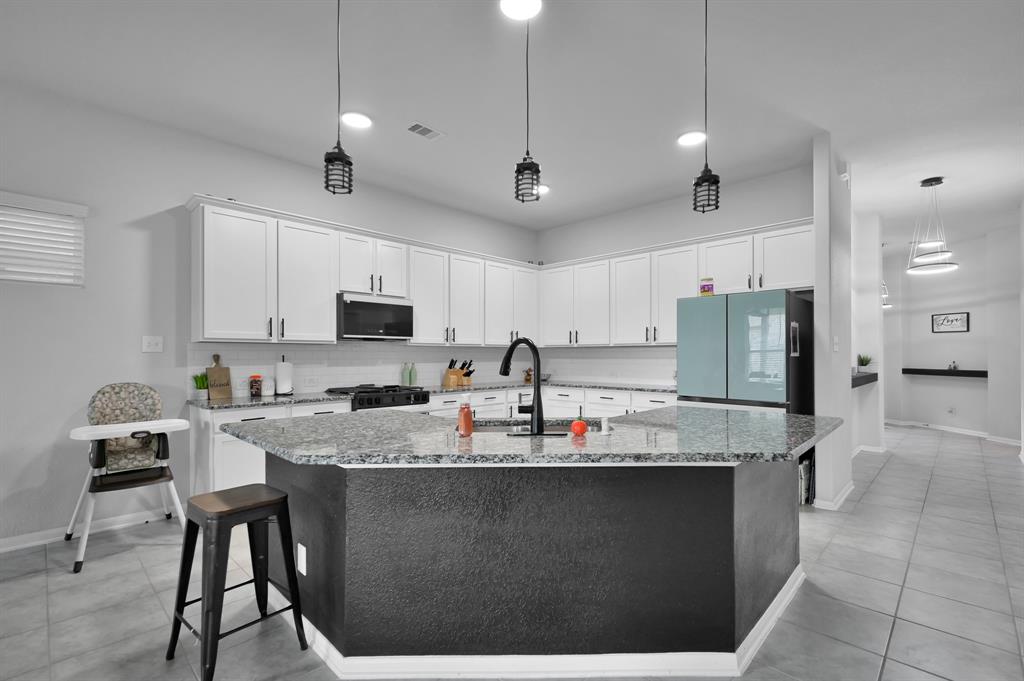 20142 Bushwick Falls Drive, Montgomery, Texas image 11