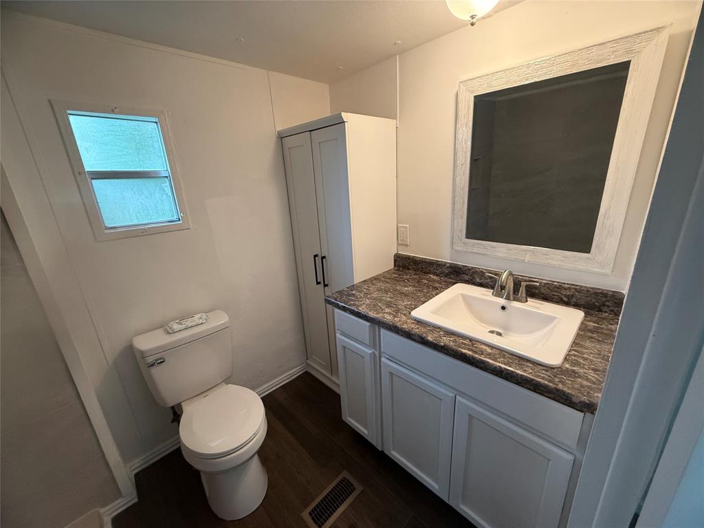 208 Yaupon Harbor Hbr, Onalaska, Texas image 16