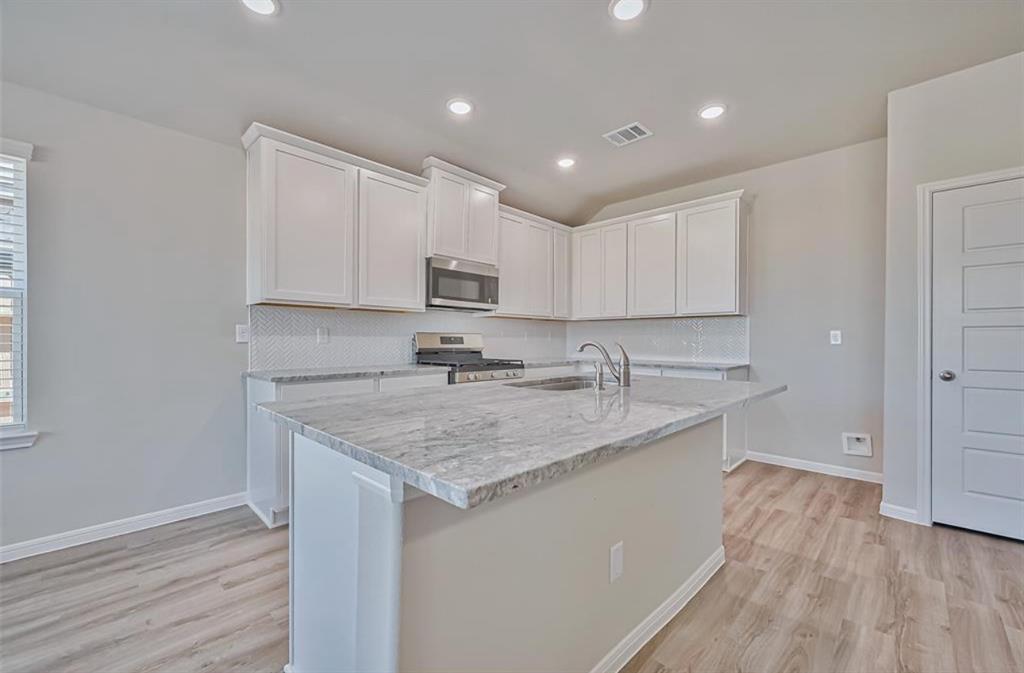 27227 Blue Pool Drive, Katy, Texas image 6