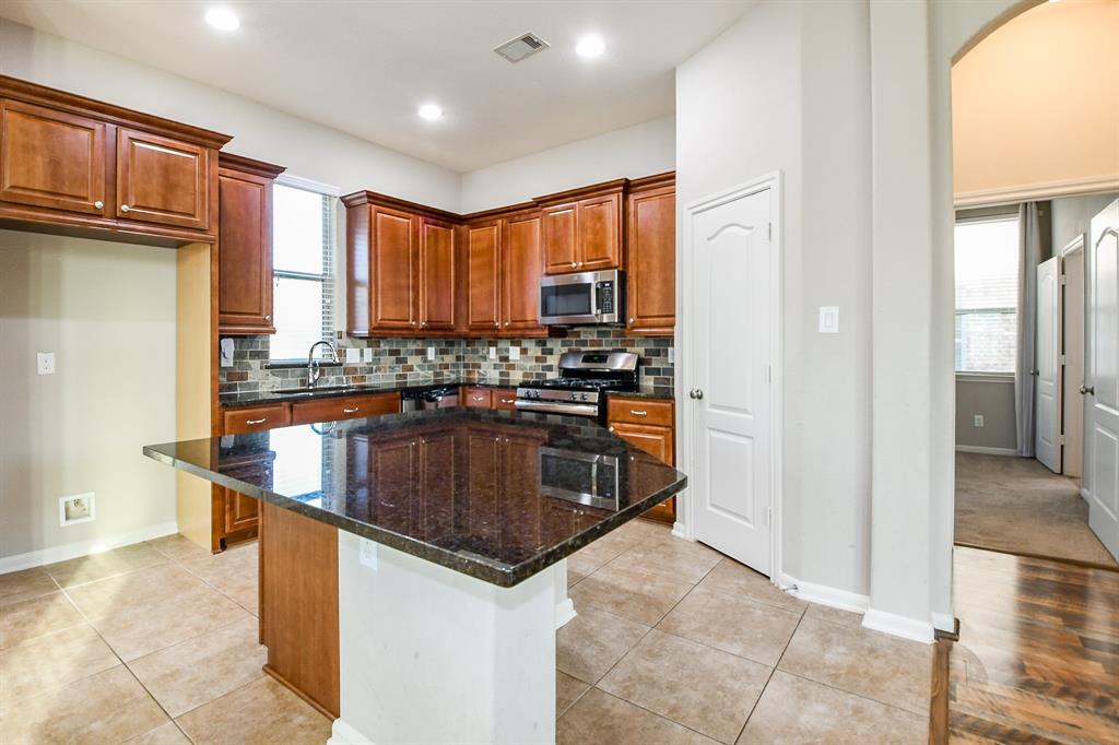 6406 Hunters Way Lane, Baytown, Texas image 15