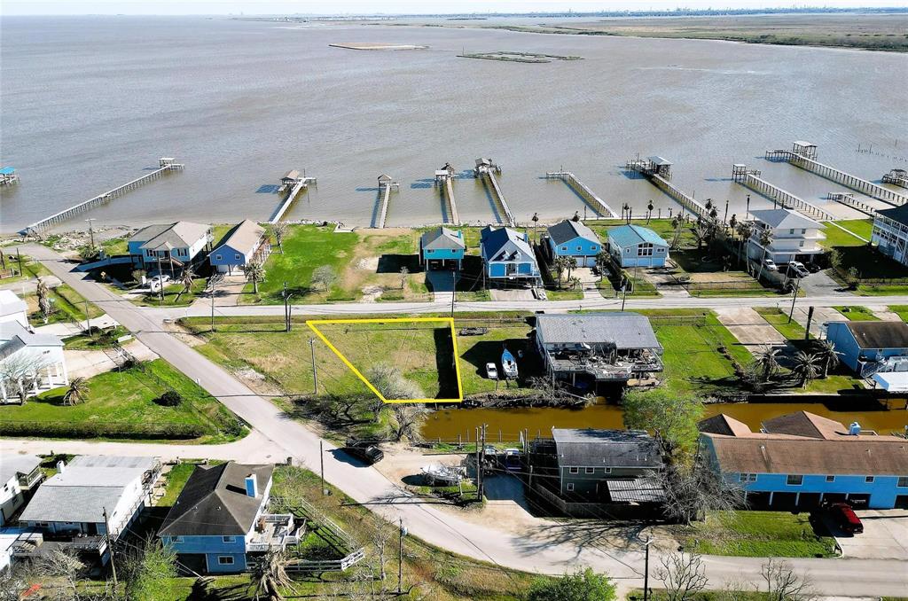 1604 Dick Bay Drive, San Leon, Texas image 1