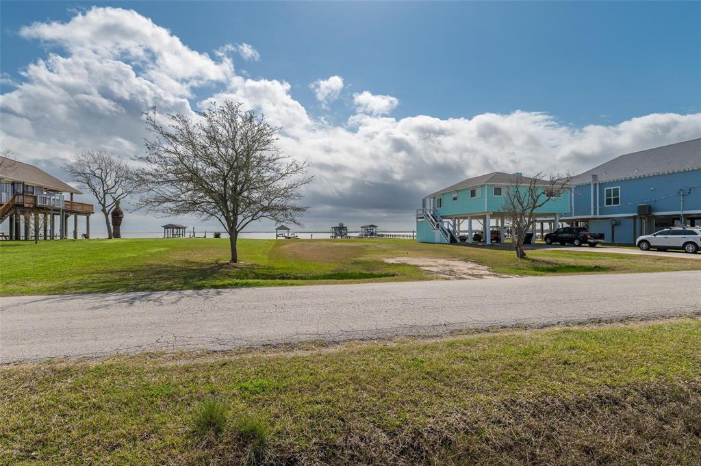 1604 Dick Bay Drive, San Leon, Texas image 8