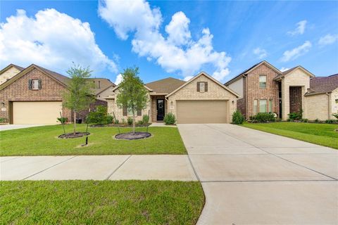 Photo of 2928 Tantara Drive, Katy, TX 77493 (MLS # 19611961) Photo of 2928 Tantara Drive, Katy, TX 77493 (MLS # 19611961)