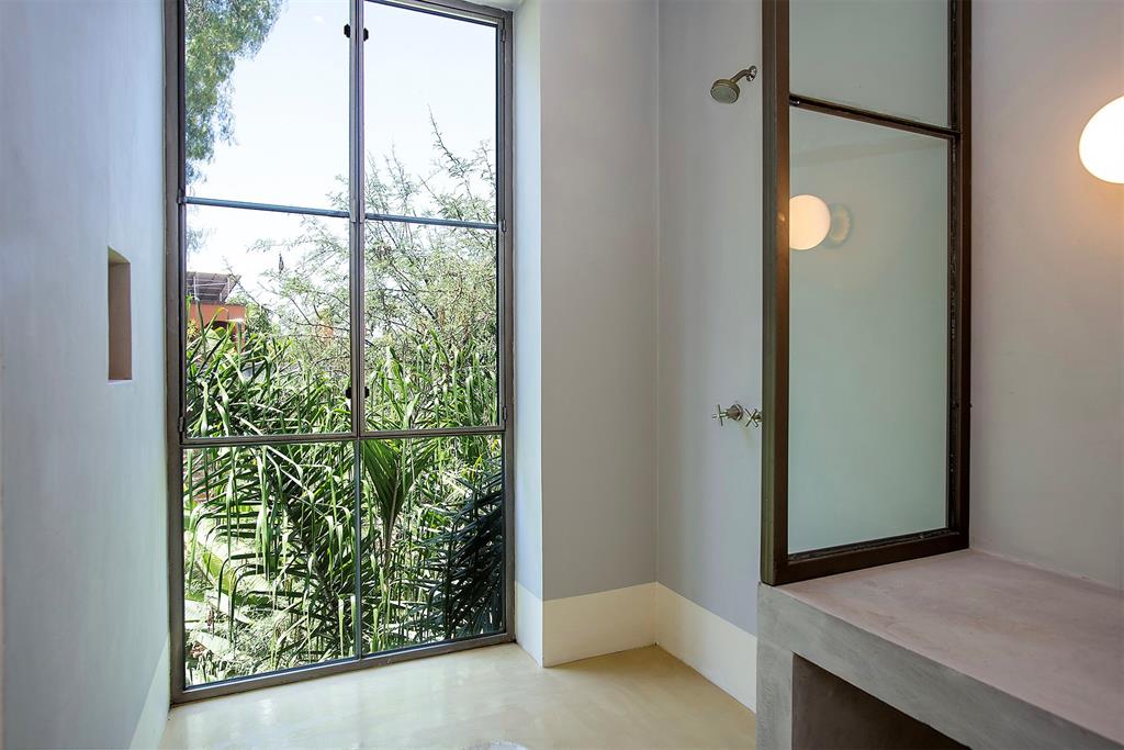 37700, Mexico, 3 Bedrooms Bedrooms, ,4 BathroomsBathrooms,Residential,Active,51561