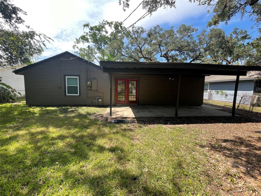 207 Cypress Street, Lake Jackson, Texas image 17