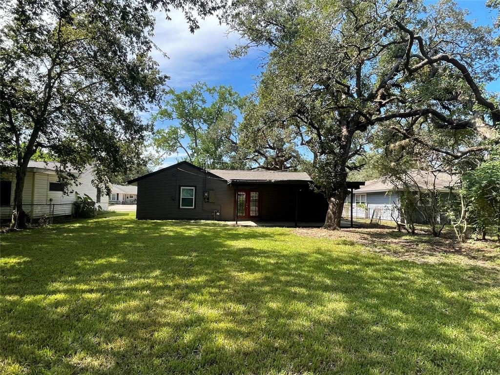 207 Cypress Street, Lake Jackson, Texas image 18