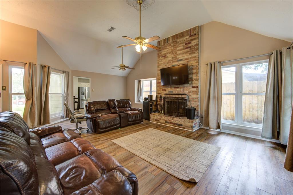 14927 Cypress Green Drive, Cypress, Texas image 3