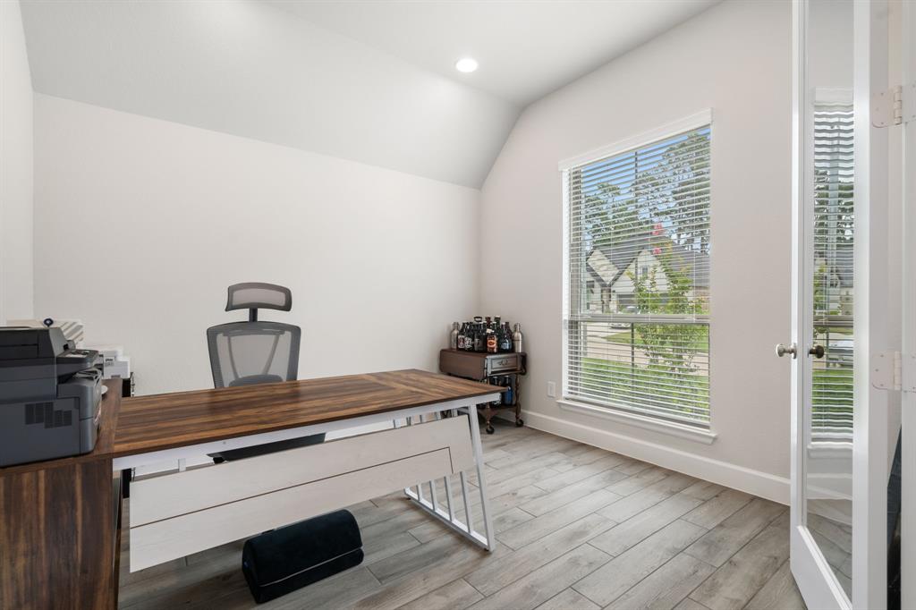 228 West Netleaf Court